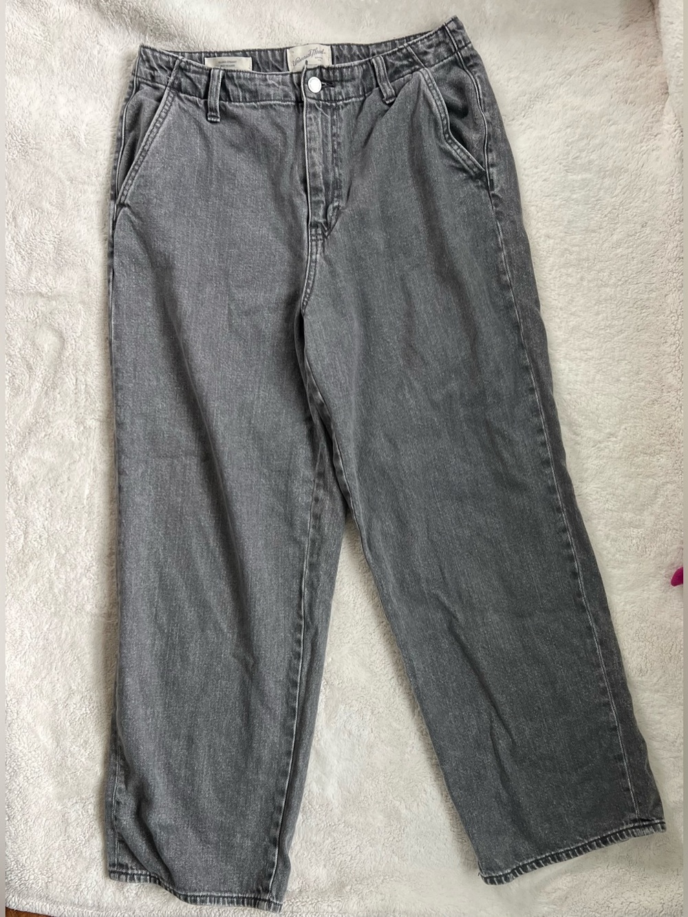 Universal Thread Women’s Relaxed Grey Jeans